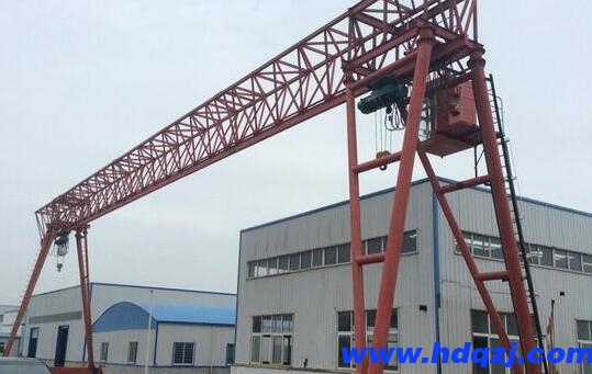 起重機需要按時清理嗎？起重機機械零件的清理方式